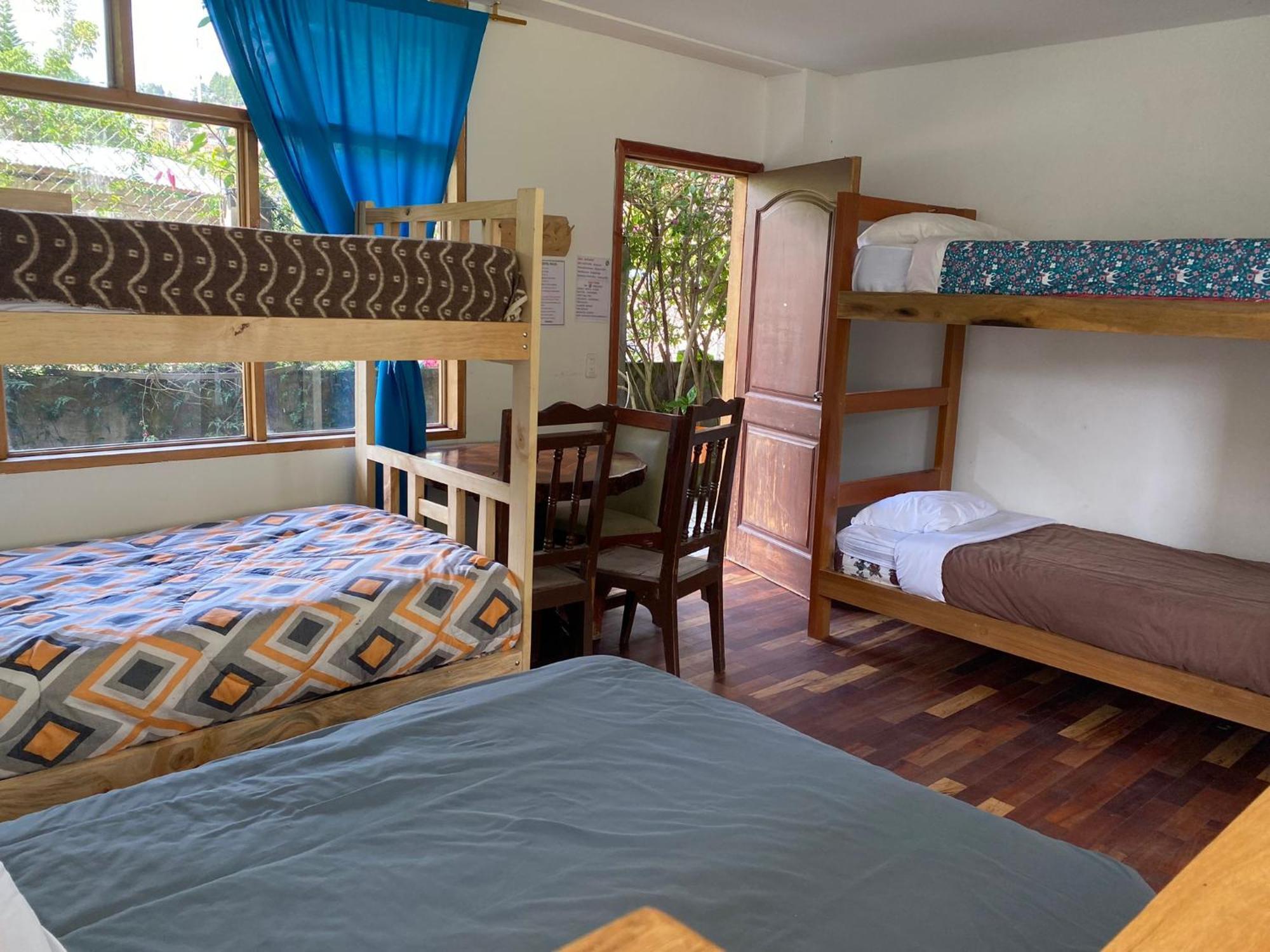 Backpackers-Balcones-River-Lodge Baños Buitenkant foto