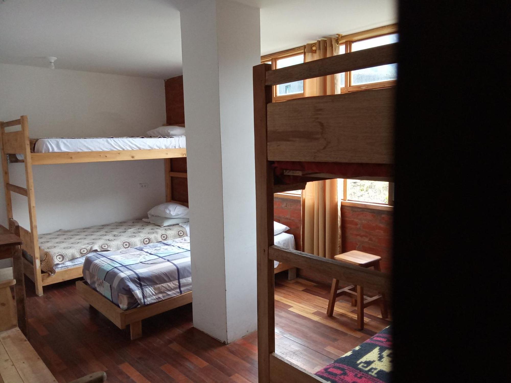 Backpackers-Balcones-River-Lodge Baños Buitenkant foto