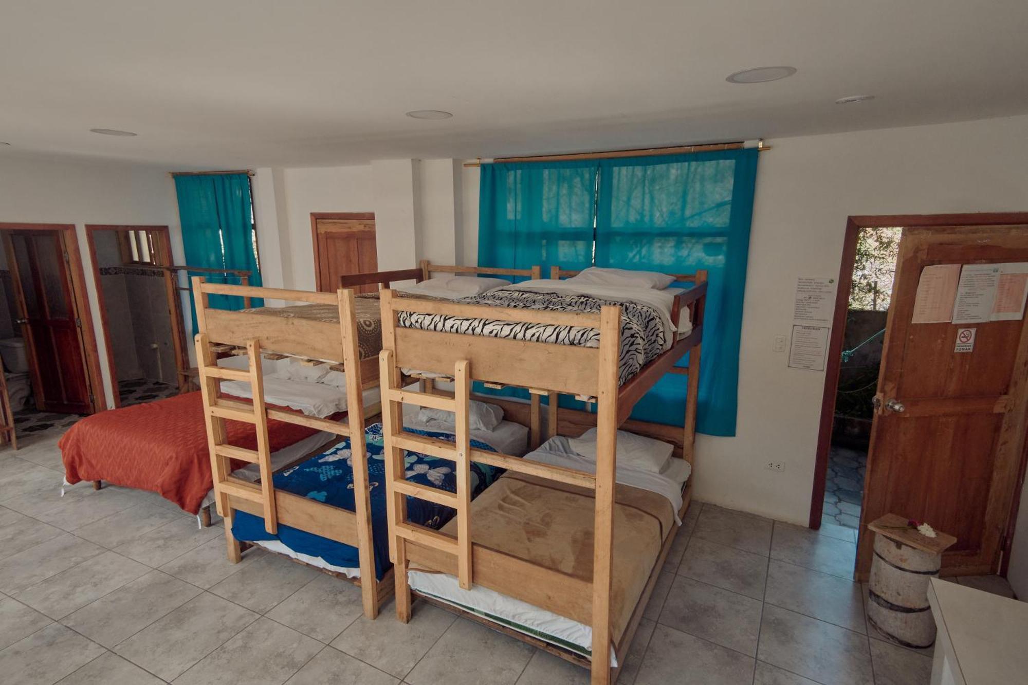 Backpackers-Balcones-River-Lodge Baños Buitenkant foto