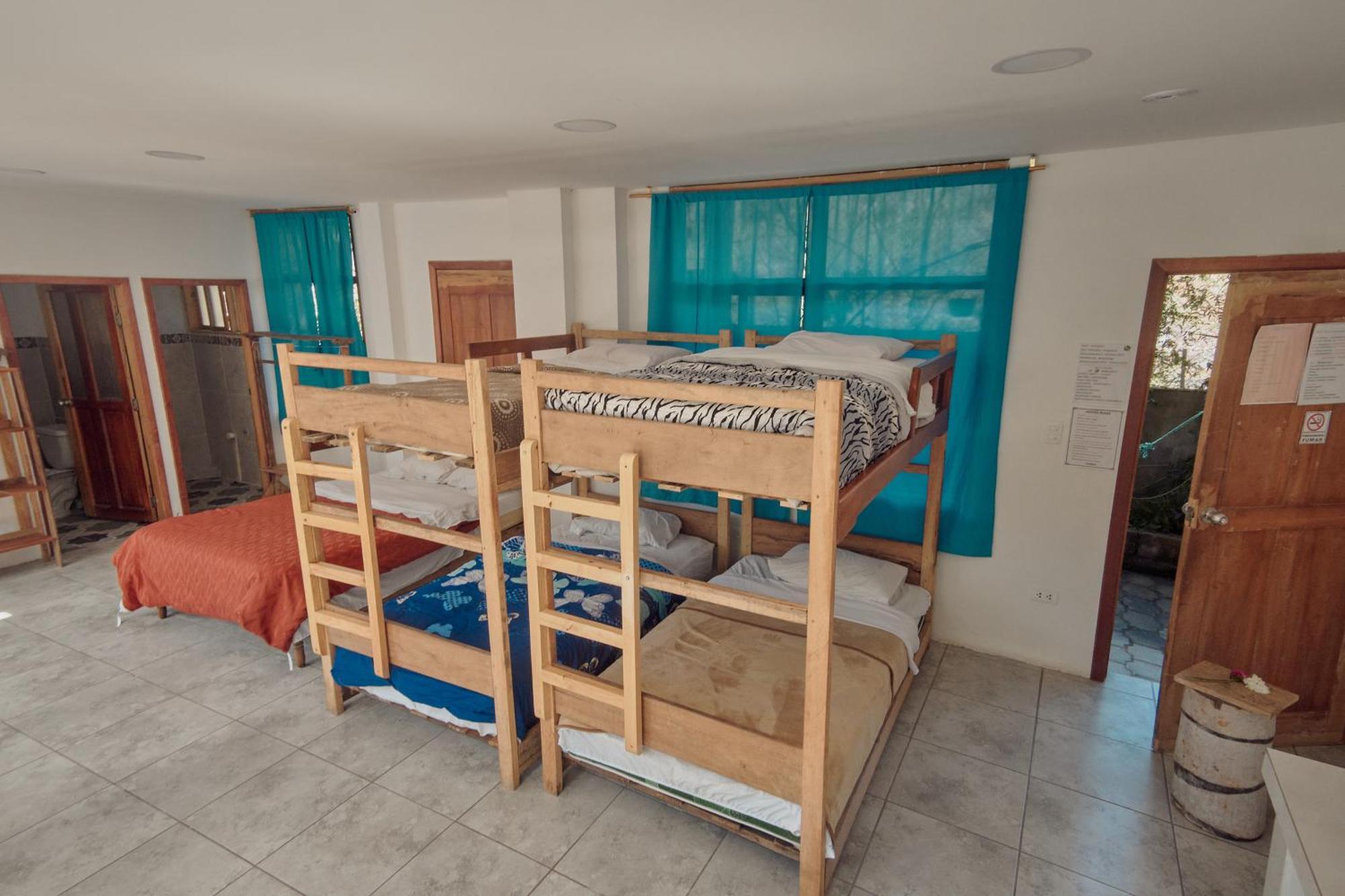 Backpackers-Balcones-River-Lodge Baños Buitenkant foto