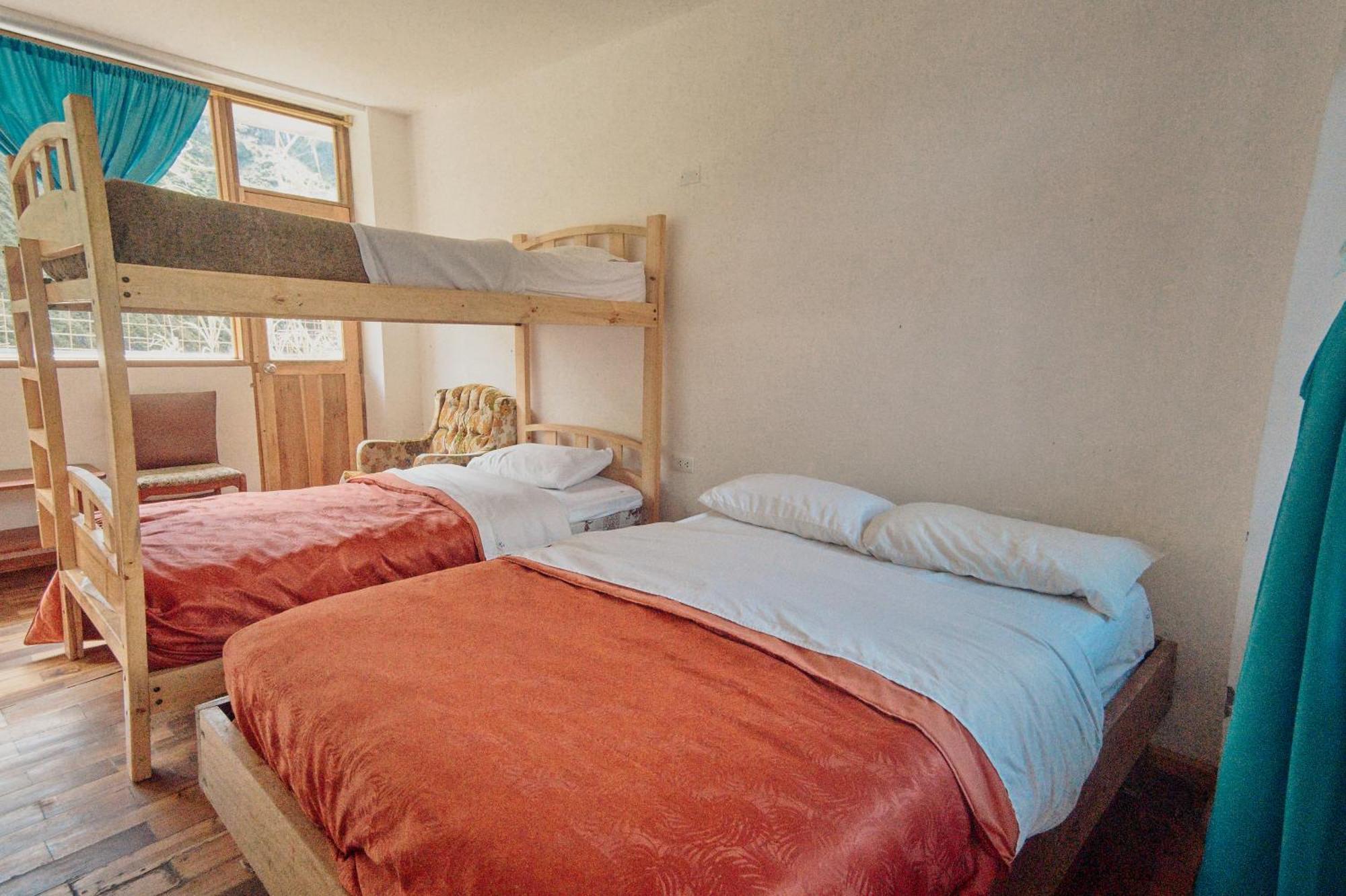 Backpackers-Balcones-River-Lodge Baños Buitenkant foto
