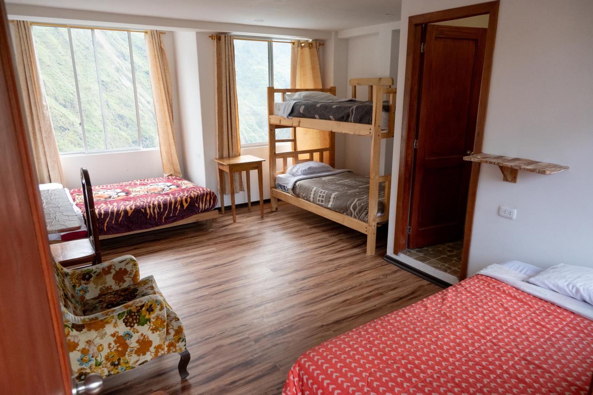 Backpackers-Balcones-River-Lodge Baños Buitenkant foto