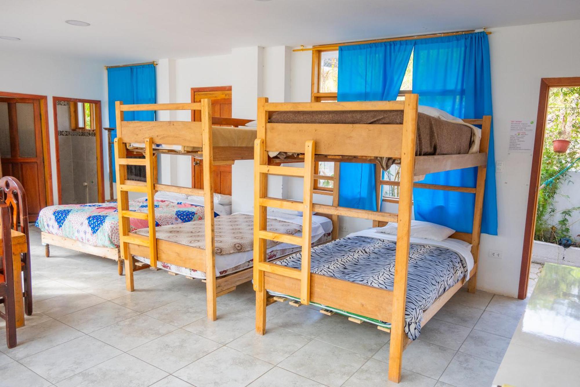 Backpackers-Balcones-River-Lodge Baños Buitenkant foto